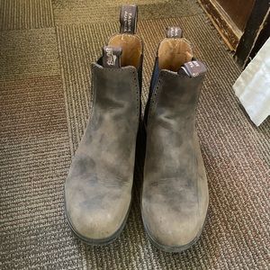 Womens Blundstone Chelsea boot size 8